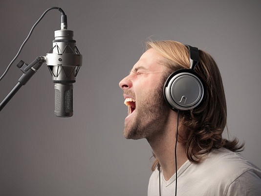 Запись песни в Рязани. Ultra Подарки. Запись песни в студии звукозаписи Рязани. Купить сертификат на создание своей песни в студии. Ultra Подарки Сервис UltraPodarki.ru 8 800 505 95 30. Запись песни Рязань, запись песни, запись песни в студии Рязани, запись песни в студии, сертификат на запись песни в Рязани, сертификат на запись песни, урок вокала Рязань, урок вокала, обучение вокалу Рязань, обучение вокалу, эстрадный вокал Рязань, эстрадный вокал,  создание песни Рязань, создание песни