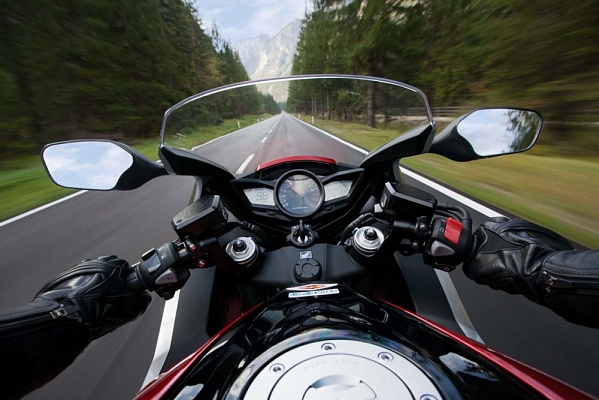 Катание на мотоцикле в Рязани. ULTRA ПОДАРКИ. Купить катание на мотоцикле в Рязани. Попробовав езду на мотоциклах, вы получите порцию адреналина и невероятные эмоции. Сервис: UltraPodarki.ru 8 800 505 95 30.. Катание на мотоцикле в Рязани, прокат мотоциклов Рязань, катание на мотоциклах, прокат мотоцикла, езда на мотоцикле Рязань, езда на мотоцикле, мотопрогулка Рязань, мотопрогулка