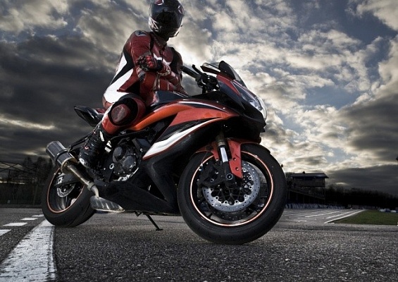 Катание на мотоцикле в Рязани. ULTRA ПОДАРКИ. Купить катание на мотоцикле в Рязани. Попробовав езду на мотоциклах, вы получите порцию адреналина и невероятные эмоции. Сервис: UltraPodarki.ru 8 800 505 95 30.. Катание на мотоцикле в Рязани, прокат мотоциклов Рязань, катание на мотоциклах, прокат мотоцикла, езда на мотоцикле Рязань, езда на мотоцикле, мотопрогулка Рязань, мотопрогулка