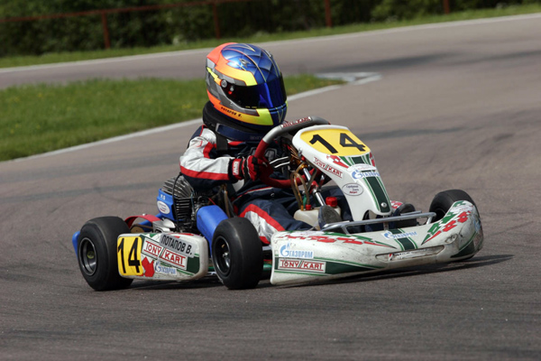 Картинг в Рязани. ULTRA ПОДАРКИ. Купить картинг в Рязани. Попробуйте участие в настоящей гонке и получите порцию незабываемых эмоций. Гонки на картах - это приятно и доступно. Сервис UltraPodarki.ru 8 800 505 95 30. Картинг Рязань, картинг, гонки на картах Рязань, гонки на картах, езда на карте Рязань, езда на карте, купить картинг Рязань, купить картинг, картинг цена Рязань, картинг цена, картинг клуб Рязань, картинг клуб, картинг центр, картинг центр Рязань