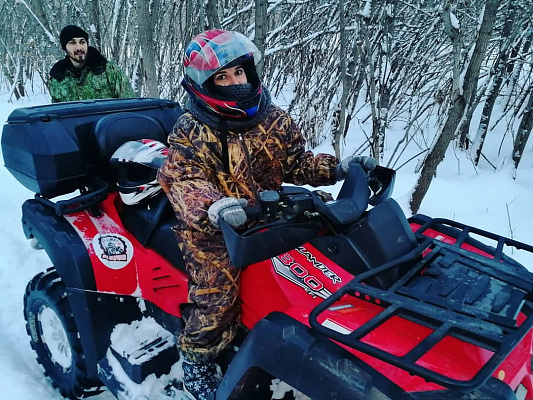 Прокат квадроциклов летом в Рязани. Сервис Ultra Подарки. Подарочный сертификат на прокат квадроциклов летом и зимой в Рязани. Закажите катание на квадроциклах недорого и наслаждайтесь активным отдыхом с друзьями. Выбирайте живописные маршруты для езды на квадроциклах. Сервис UltraPodarki.ru 8800-505-9530. Катание на квадроциклах, Прокат квадроциклов, езда на квадроцикле, прокат квадроциклов Рязань, катание на квадроциклах Рязань, Катание на квадроциклах летом, Катание на квадроциклах зимой, Сертификат на катание на квадроциклах 

