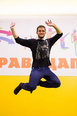 Прыжки в батутном центре в Рязани. Сервис Ultra Подарки. Купить подарочный сертификат на батутный центр. Подарите прыжки на батуте для детей и взрослых в Рязани. Сервис UltraPodarki.ru 8 800 505 95 30. Батутный центр Рязань, батутный центр, прыжки на батуте Рязань, купить батут Рязань, батут, батут Рязань