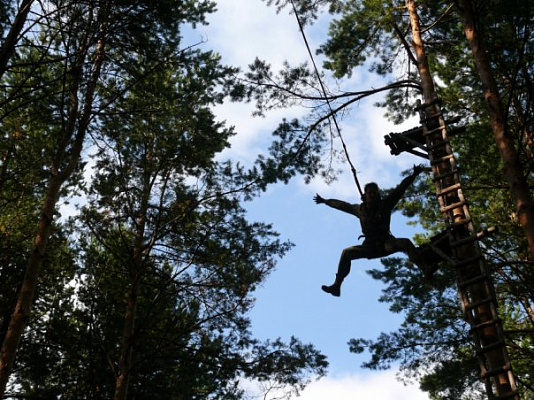 Роупджампинг - прыжки с верёвкой в Рязани. Подарочные сертификаты Ultra Подарки. Роупджампинг в Рязани - Экстремальный оригинальный подарок или подарочный сертификат на Роупджампинг - прыжки с верёвкой. Сервис UltraPodarki.ru 8-800-505-95-30. роупджампинг Рязань, прыжок веревка Рязань, роупджампинг, прыжок веревка, прыжок с веревкой, Подарок, подарочный сертификат, экстрим, экстремальный подарок