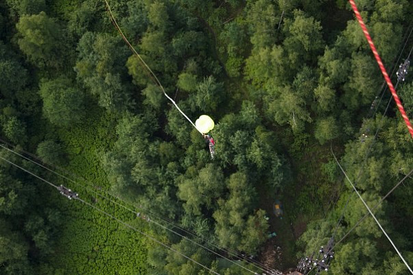 Роупджампинг - прыжки с верёвкой в Рязани. Подарочные сертификаты Ultra Подарки. Роупджампинг в Рязани - Экстремальный оригинальный подарок или подарочный сертификат на Роупджампинг - прыжки с верёвкой. Сервис UltraPodarki.ru 8-800-505-95-30. роупджампинг Рязань, прыжок веревка Рязань, роупджампинг, прыжок веревка, прыжок с веревкой, Подарок, подарочный сертификат, экстрим, экстремальный подарок