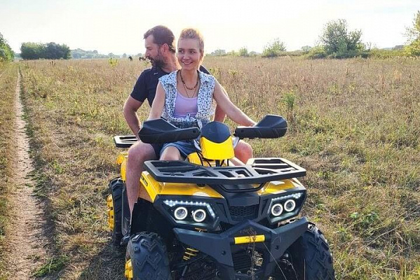 Катание на квадроциклах в Рязани. Сервис Ultra Подарки. Подарочный сертификат на катание на квадроциклах в Рязани. Закажите катание на квадроциклах недорого и наслаждайтесь активным отдыхом с друзьями. Выбирайте живописные маршруты для езды на квадроциклах. Сервис UltraPodarki.ru 8800-505-9530. Катание на квадроциклах, Прокат квадроциклов, езда на квадроцикле, прокат квадроциклов Рязань, катание на квадроциклах Рязань, Катание на квадроциклах зимой, Катание на квадроциклах летом, Сертификат на катание на квадроциклах 

