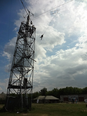 Роупджампинг - прыжки с верёвкой в Рязани. Подарочные сертификаты Ultra Подарки. Роупджампинг в Рязани - Экстремальный оригинальный подарок или подарочный сертификат на Роупджампинг - прыжки с верёвкой. Сервис UltraPodarki.ru 8-800-505-95-30. роупджампинг Рязань, прыжок веревка Рязань, роупджампинг, прыжок веревка, прыжок с веревкой, Подарок, подарочный сертификат, экстрим, экстремальный подарок